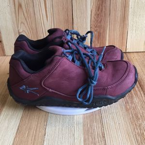 Kuru Shoes Women Size 6 Maroon 0091